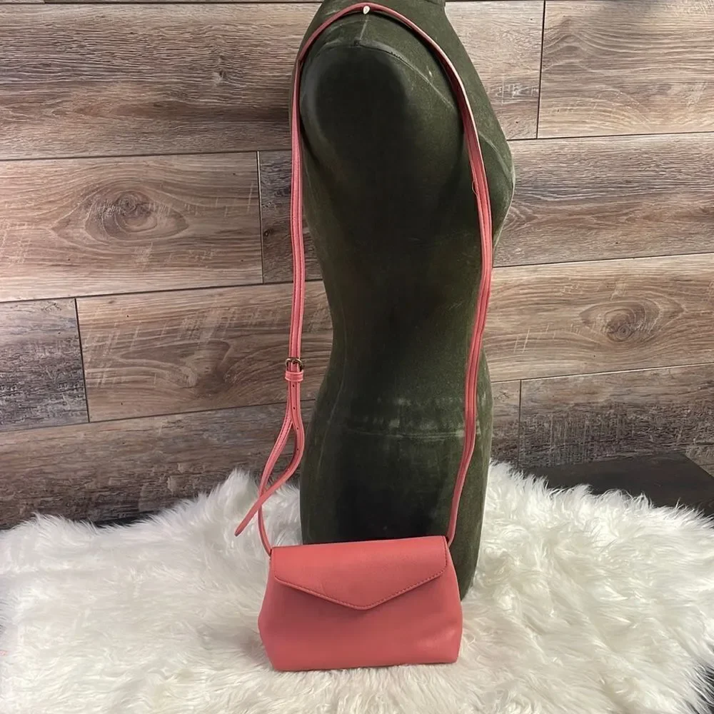 Universal Thread Soft Body Pink Coral Crossbody Shoulder Bag